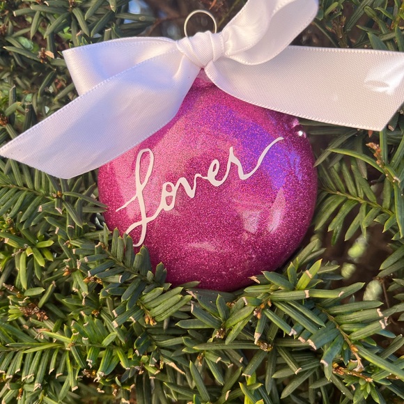 Taylor swift themed Christmas ornaments - new - Picture 2 of 3